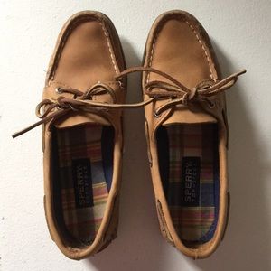 Sperry Topsiders.